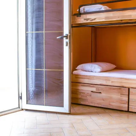 Albania Auberge de jeunesse Tirana