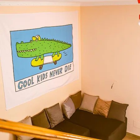 Albania * ティラナ