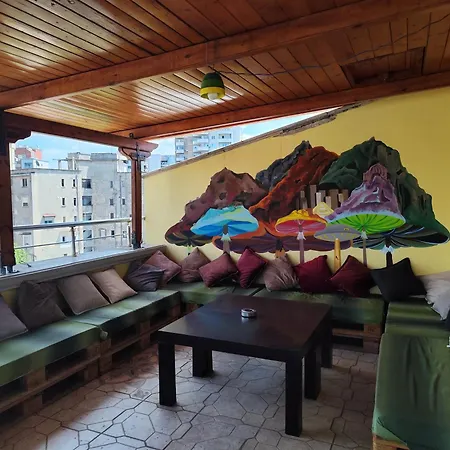 Albania * ティラナ